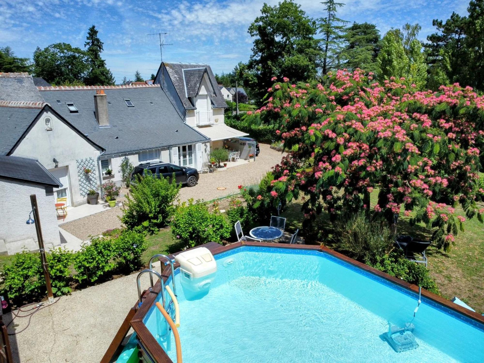 Le Jardin De Josseline Amboise Exterior foto